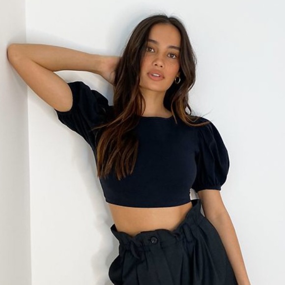 BNWOT ARITZIA SUNDAY BEST BIBI CROP TOP BRAND NEW - Picture 2 of 3